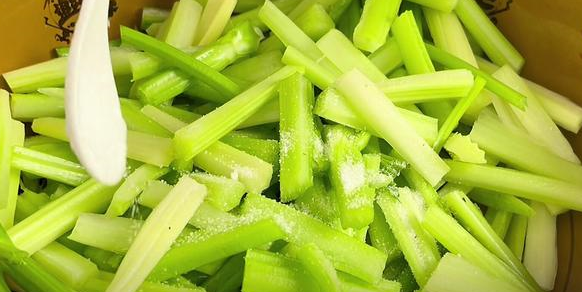 藏在身边的天然"护心丹",中老年人常吃,护心保胃,胜过吃补品