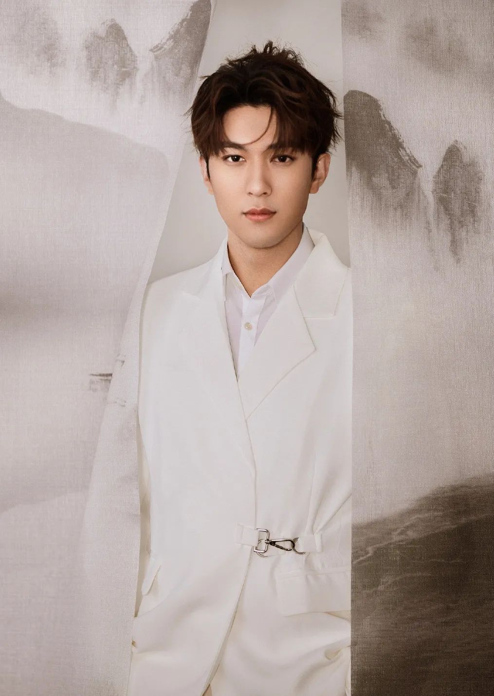 李金泽认真对待自己的每一次出镜,为每一次直播做足了准备.