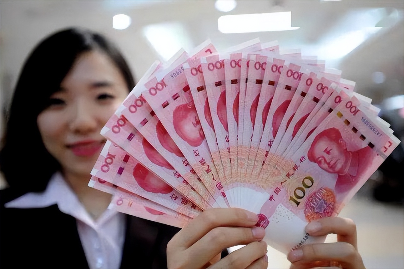 回顾:卖淫女上门服务被捕,嫖客:800块钱,有必要上纲上线吗