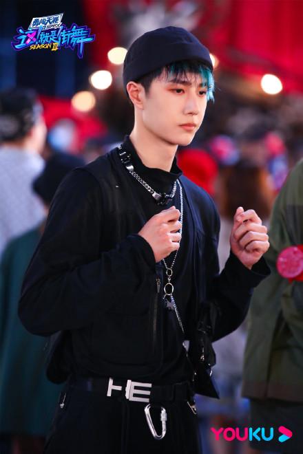 王一博舞蹈合集因侵权下架,tfboys被指抄袭,顶流的热度真好蹭