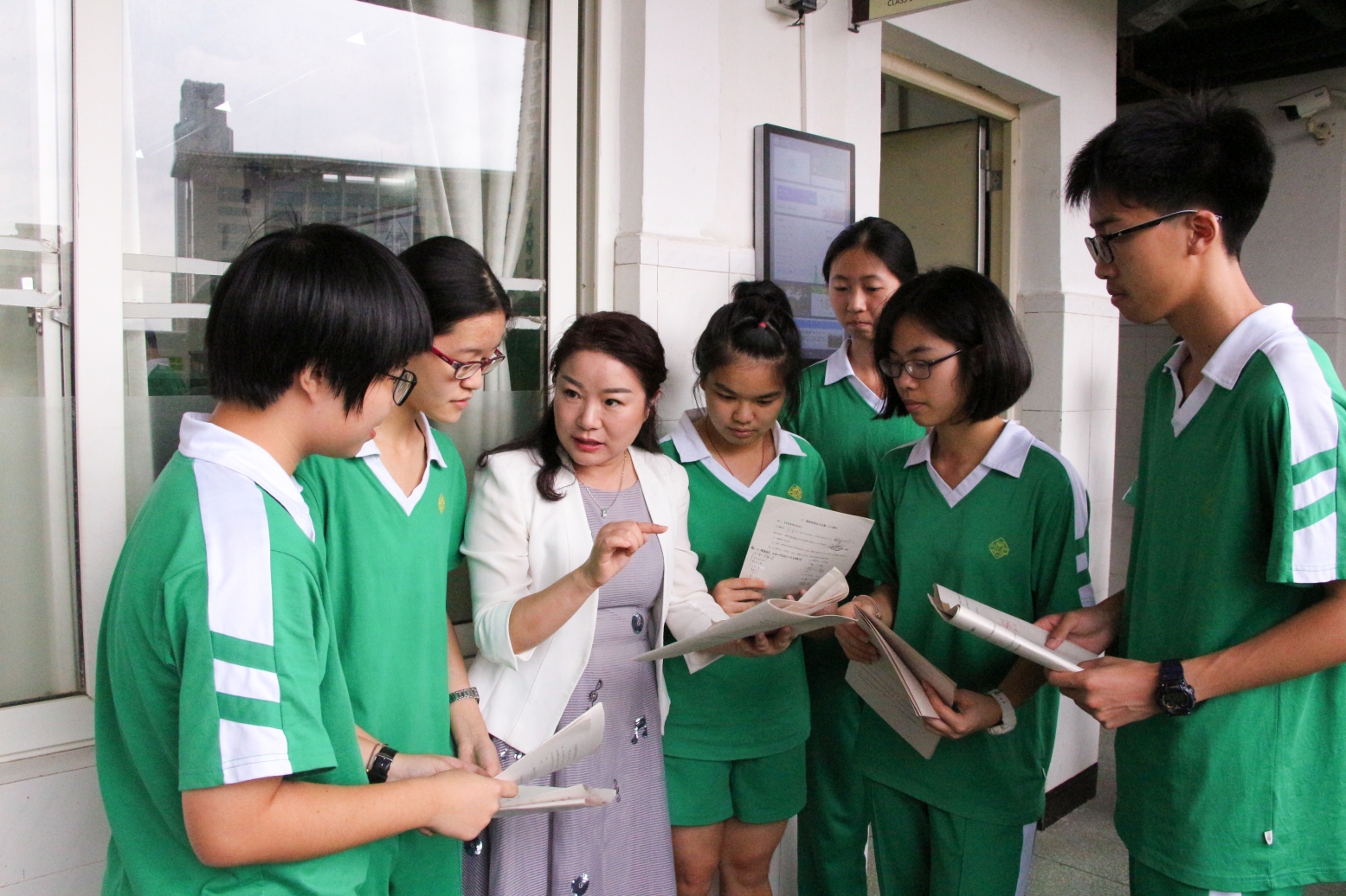 工作39年的老教师,退休之后能领到多少钱?