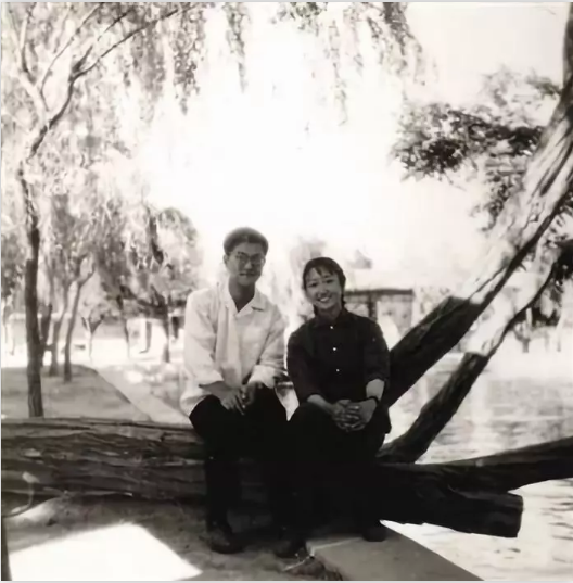 音乐家施光南的妻子洪如丁丈夫离世32年她的痴爱让人心痛