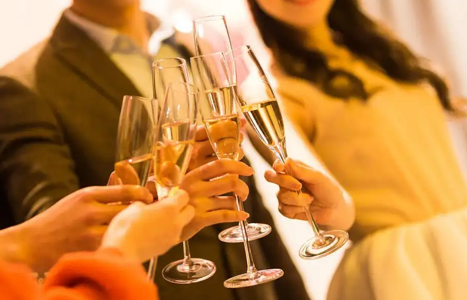 以酒会友,你真的会吗?怎样把握好会友的关键呢?