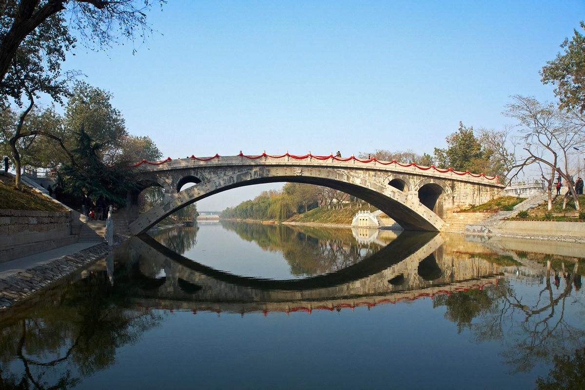 我国很有代表性的一座古桥,已有1400余年历史,首创一个世界纪录
