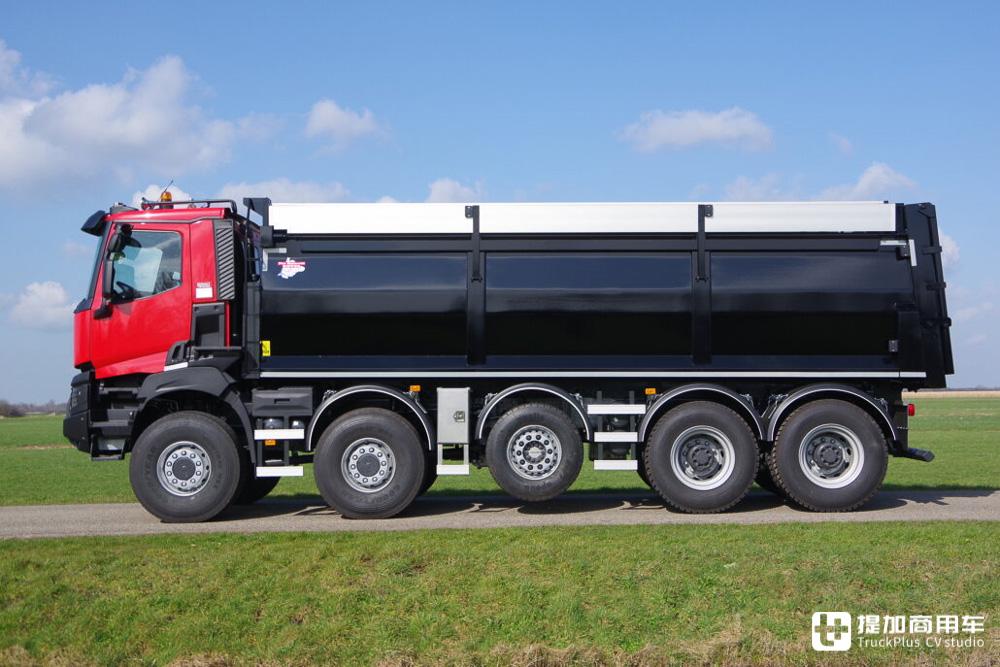 国内见不到的雷诺自卸车实拍,五轴10x8驱动,这配置也太强悍了