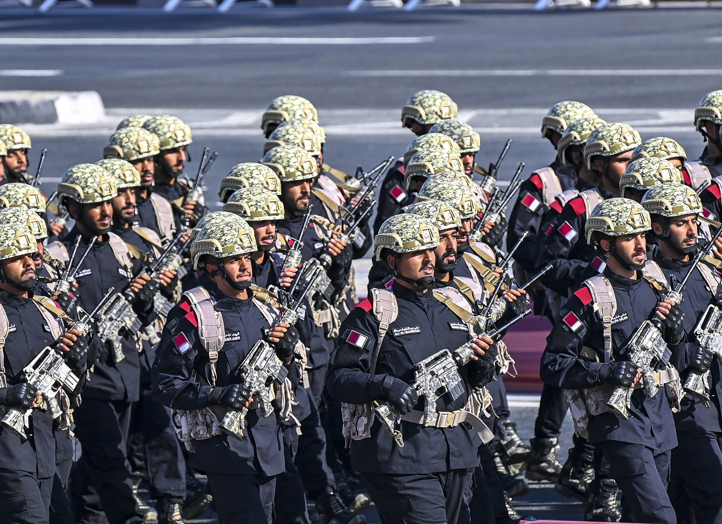 卡塔尔举行国庆阅兵式