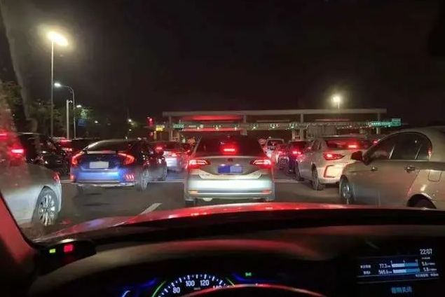 夜间高速行车技巧
