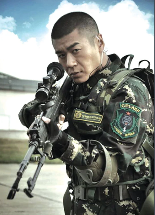 在各大军旅剧中,徐佳展现了非凡的个人魅力和演绎实力,一直让观众难以