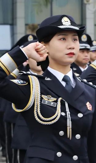 我们的警察节:光荣与梦想同在