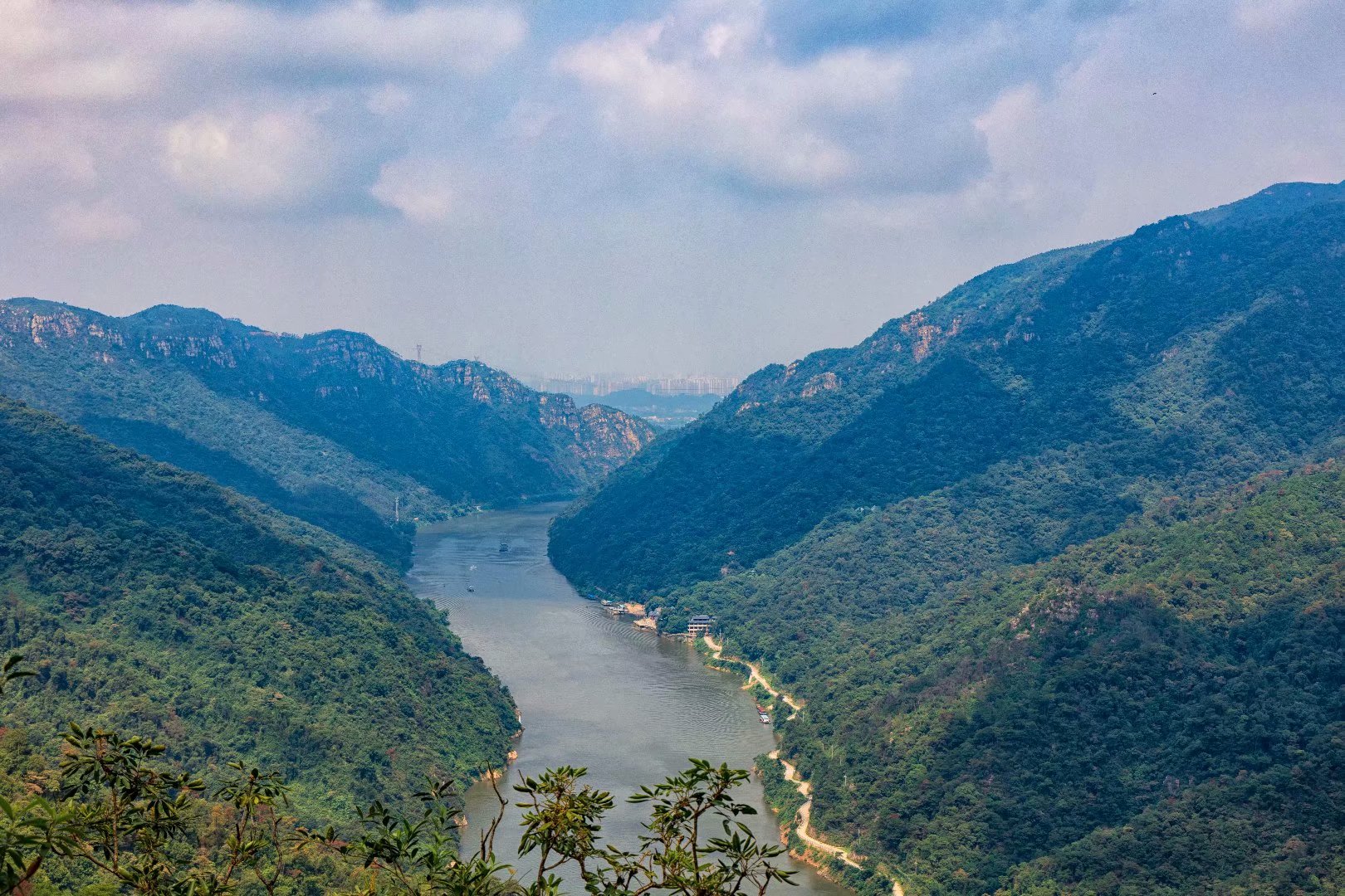 站在山脊上你会看到不一样的小北江美景