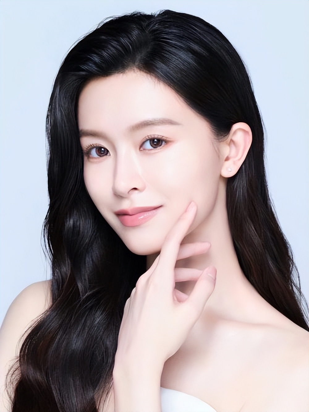 同样是嫩模出身,20年后,杨颖文咏珊这对姐妹花,境遇天差地别