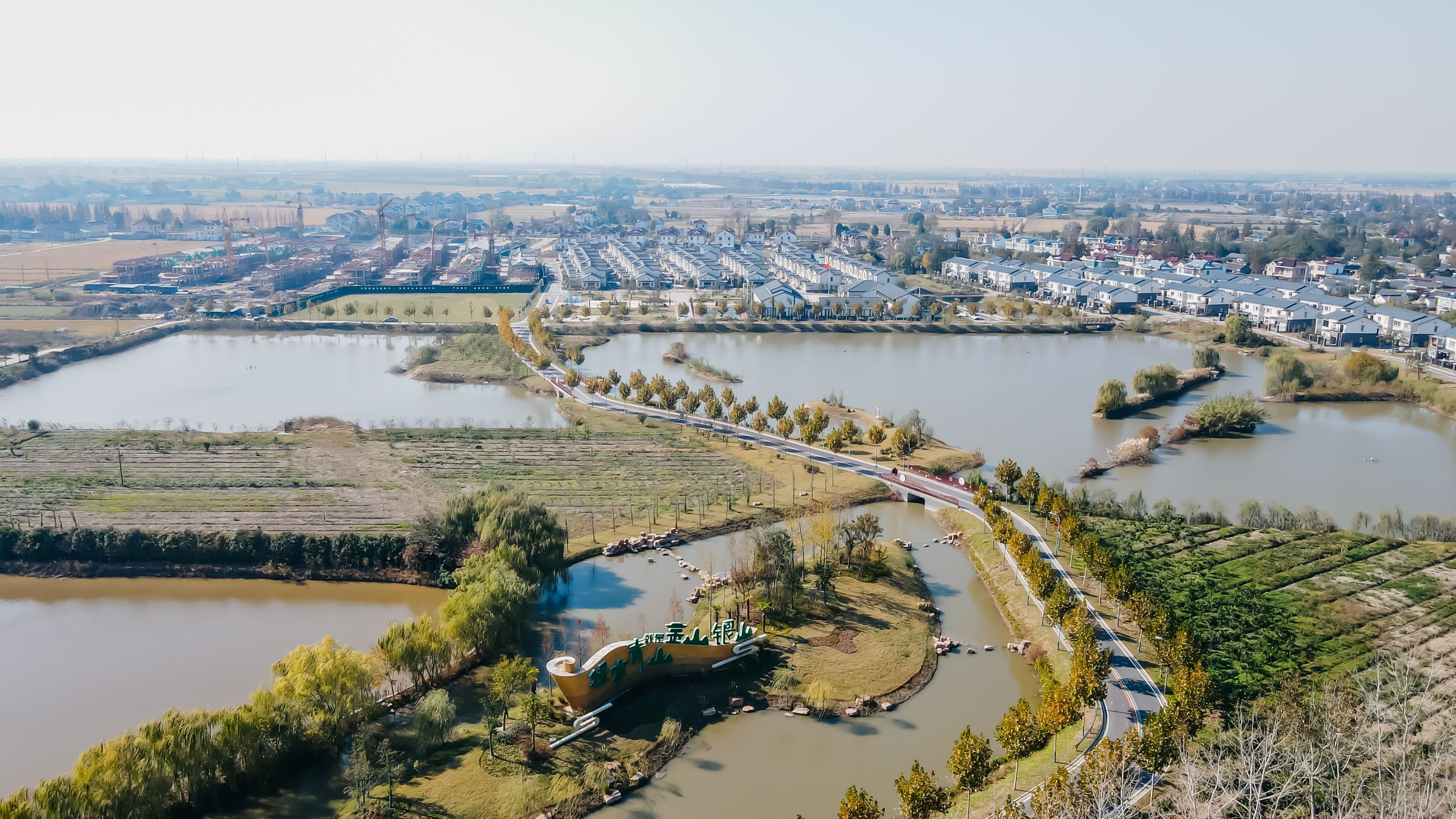 江苏盐城东台梁垛镇:产业与环境和谐共赢 跑出振兴"加速度"