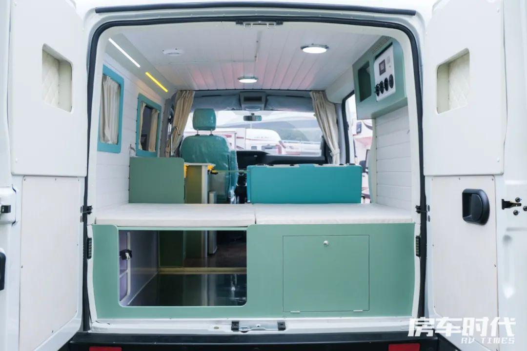 猫哥房车 东东猫—小清心 短轴低顶 价格亲民 可下地库的露营房车