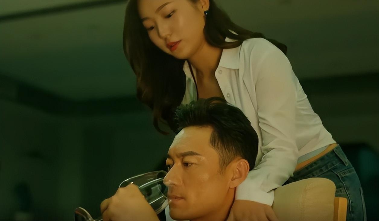 电视剧版《张震讲故事》之对面楼的姑娘,让你唤起童年阴影!
