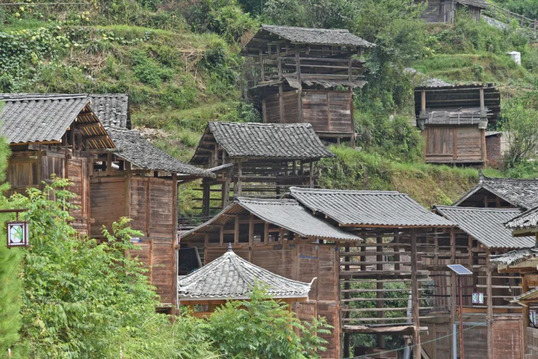 贵州黎平黄岗侗寨,有5座鼓楼800年历史,原生态且鲜为人知!