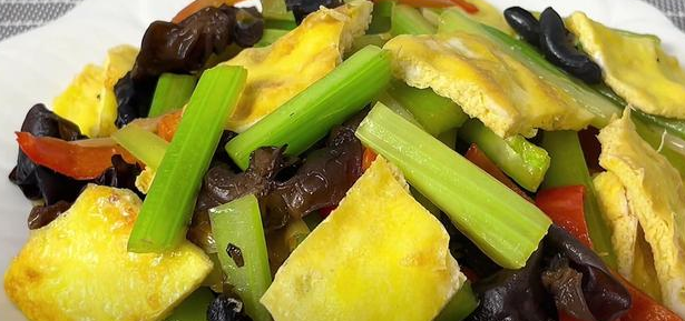 藏在身边的天然"护心丹",中老年人常吃,护心保胃,胜过吃补品