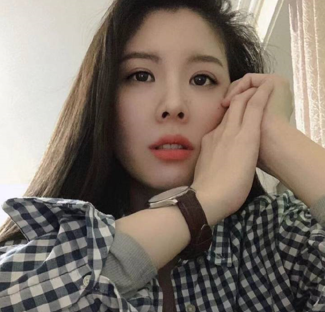 李美越私生活引争议,妻子发长文要求道歉,两人结婚6年育有两子