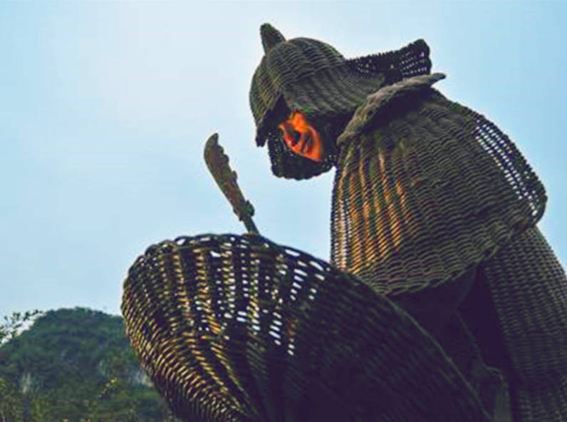 让诸葛亮都吃瘪,传说中刀枪不入的藤甲衣,到底有什么秘密?