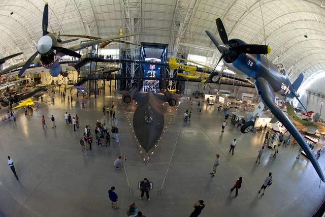 美空军实施"牛车"计划,揭开秘密武器面纱!黑鸟创造不败神话