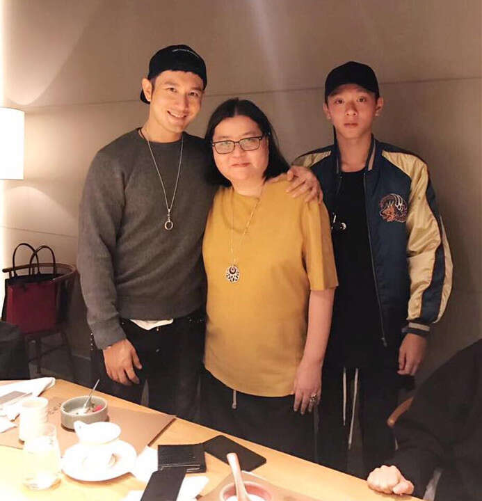 陈宝莲"遗孤"进军娱乐圈!打扮前卫,曾幸得王菲经纪人领养