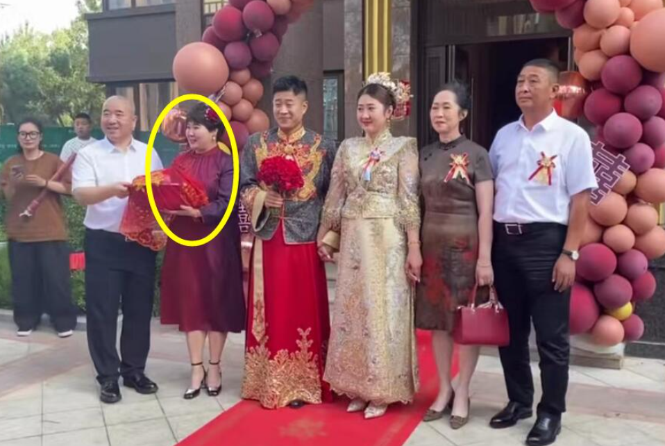 豪掷千万办婚礼,结婚礼金高达一个亿?刘能儿子紧急辟谣引热议!