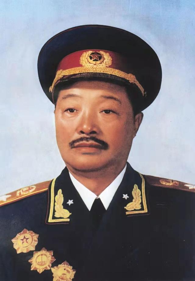 1930年,長征路上真假紅軍相遇,賀龍元帥怒斬匪首