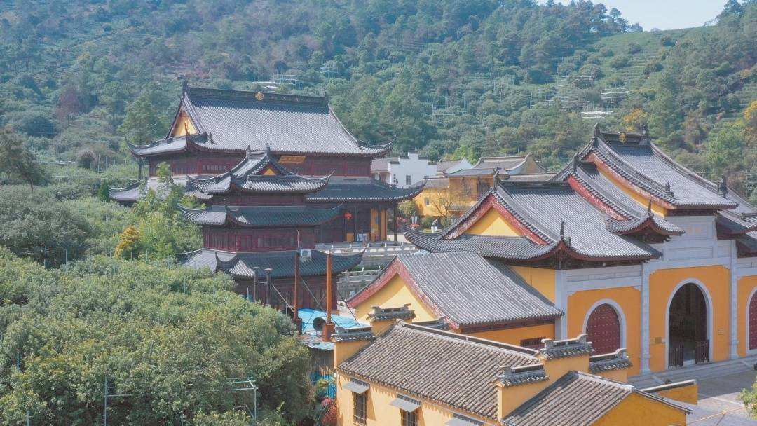 黄觉寺里的菩萨被朱元璋罚去晒太阳