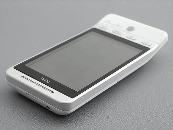 弯弯的经典下巴——htc g3