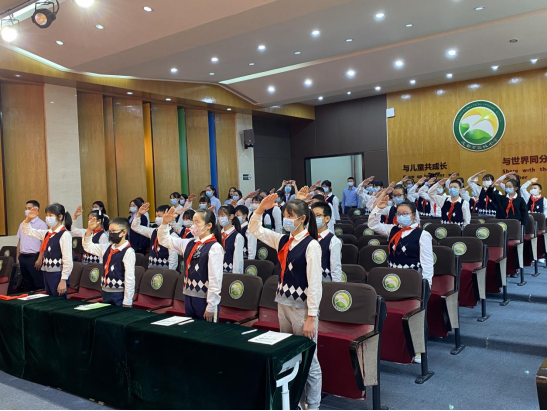 喜迎国庆礼赞祖国 成都蓉城小学举行蓉·光讲坛砥砺奋进迎华诞