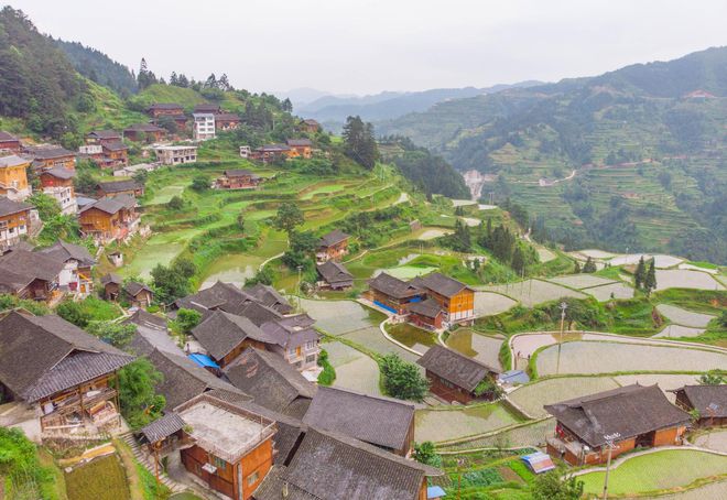 河北石家庄市赞皇县原村官涉黑涉恶侵占村财无法无天