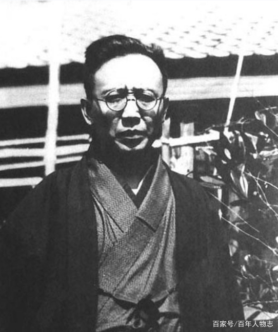 59年毛主席登庐山写了首诗，郭沫若看后给主席写信：这诗有点瑕疵