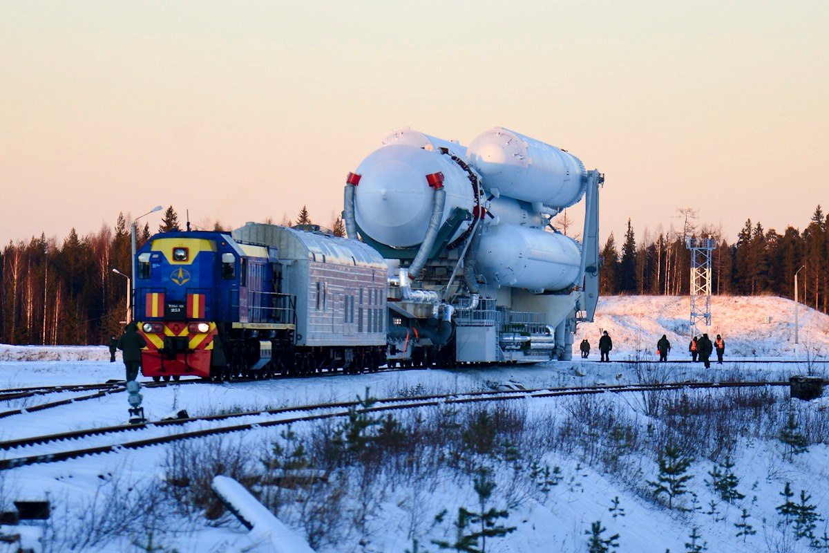 俄再次试射"安加拉-a5"重型运载火箭(2)