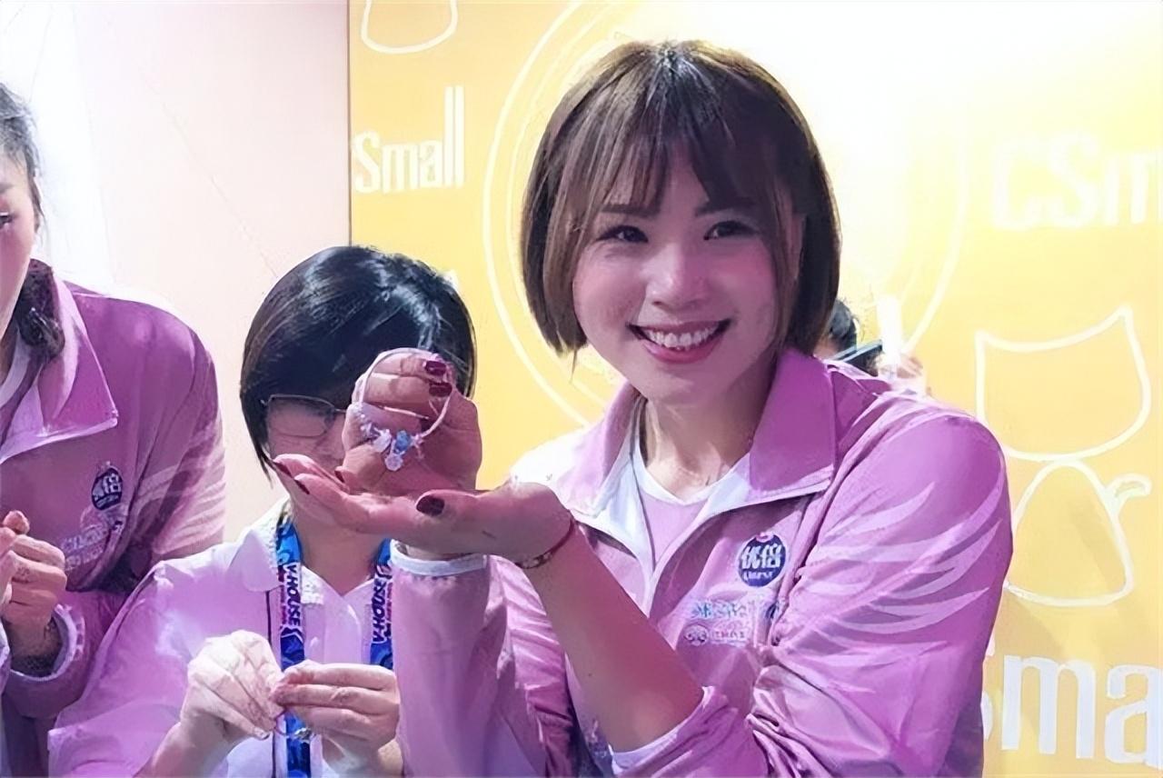 女排世界冠军曾春蕾近况:身材发福明显,丈夫开民办学校年入千万