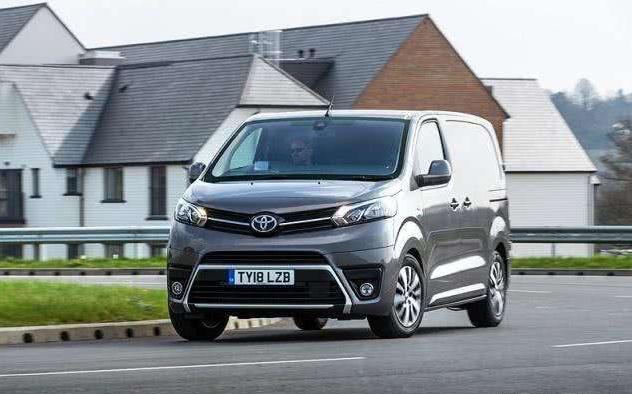 丰田新款mpv面包车,客货两用多工功能车型,价格或15w-25w之间