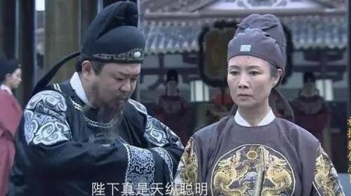 武则天与狄仁杰是何关系?在狄仁杰遗物中发现8字,揭露真相