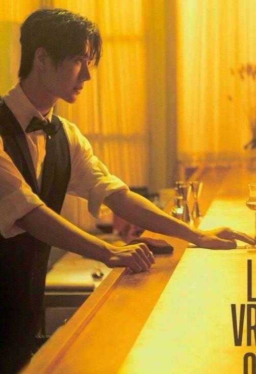 王一博和周迅合作电影质感封面,又纯又欲的调酒师,爱了!