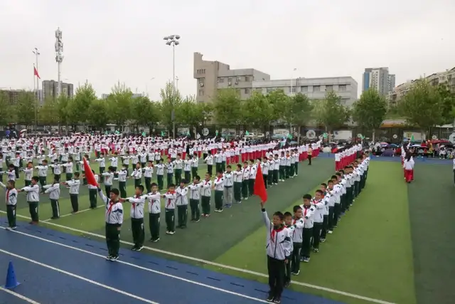 北京市通州区运河小学第三十一届春季田径运动会隆重开幕