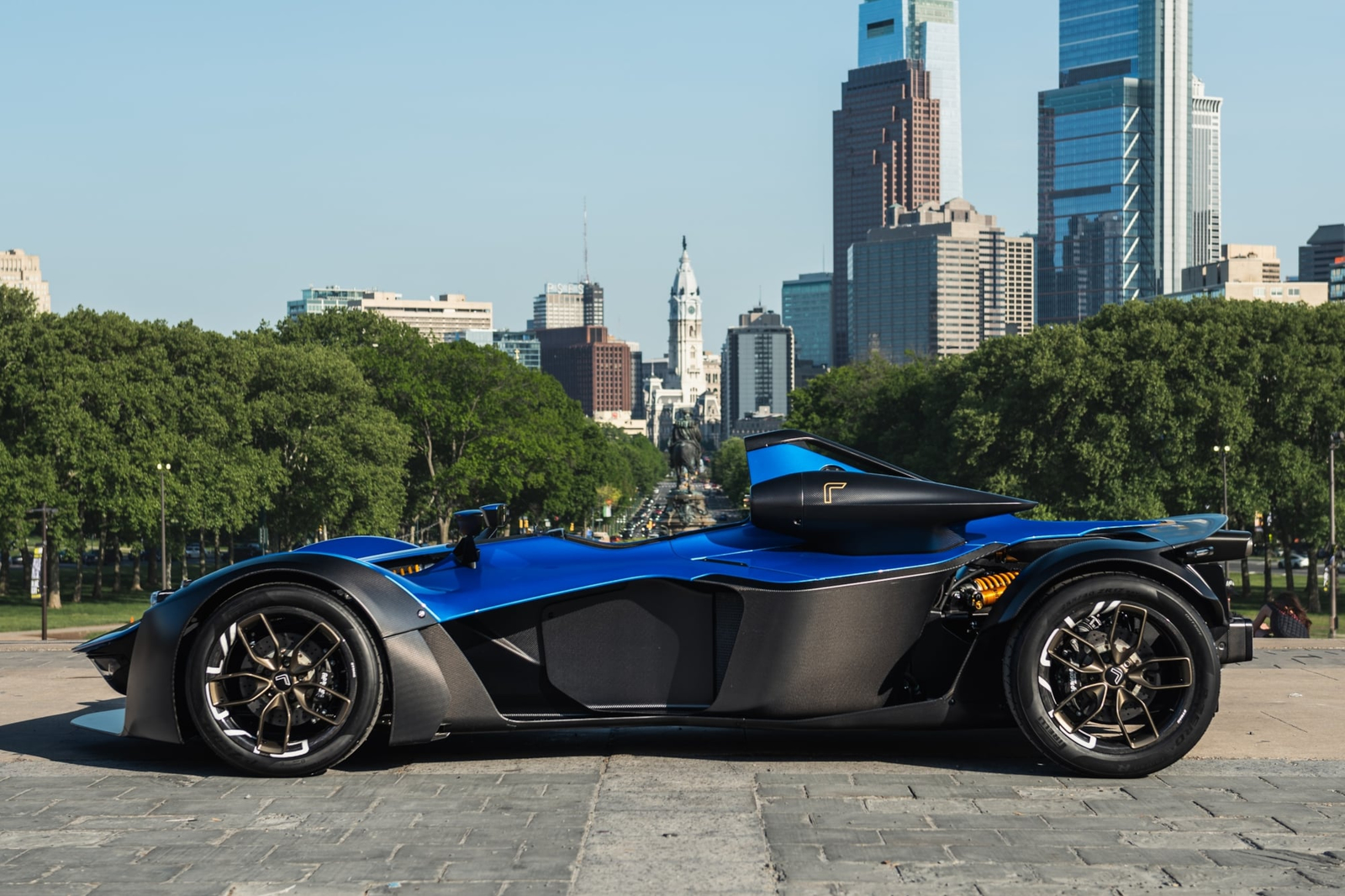 疯狂的bac mono得到了一个老大哥