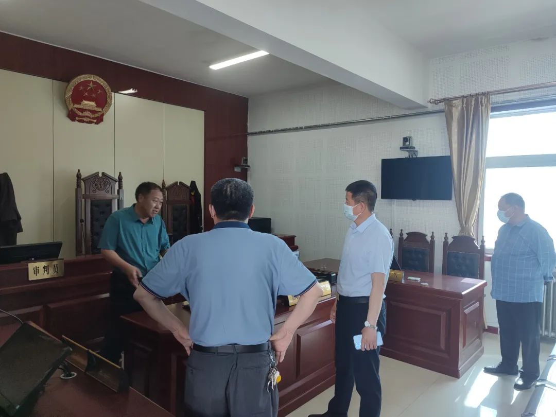 南宫法院院领导王东辉到基层法庭调研指导工作