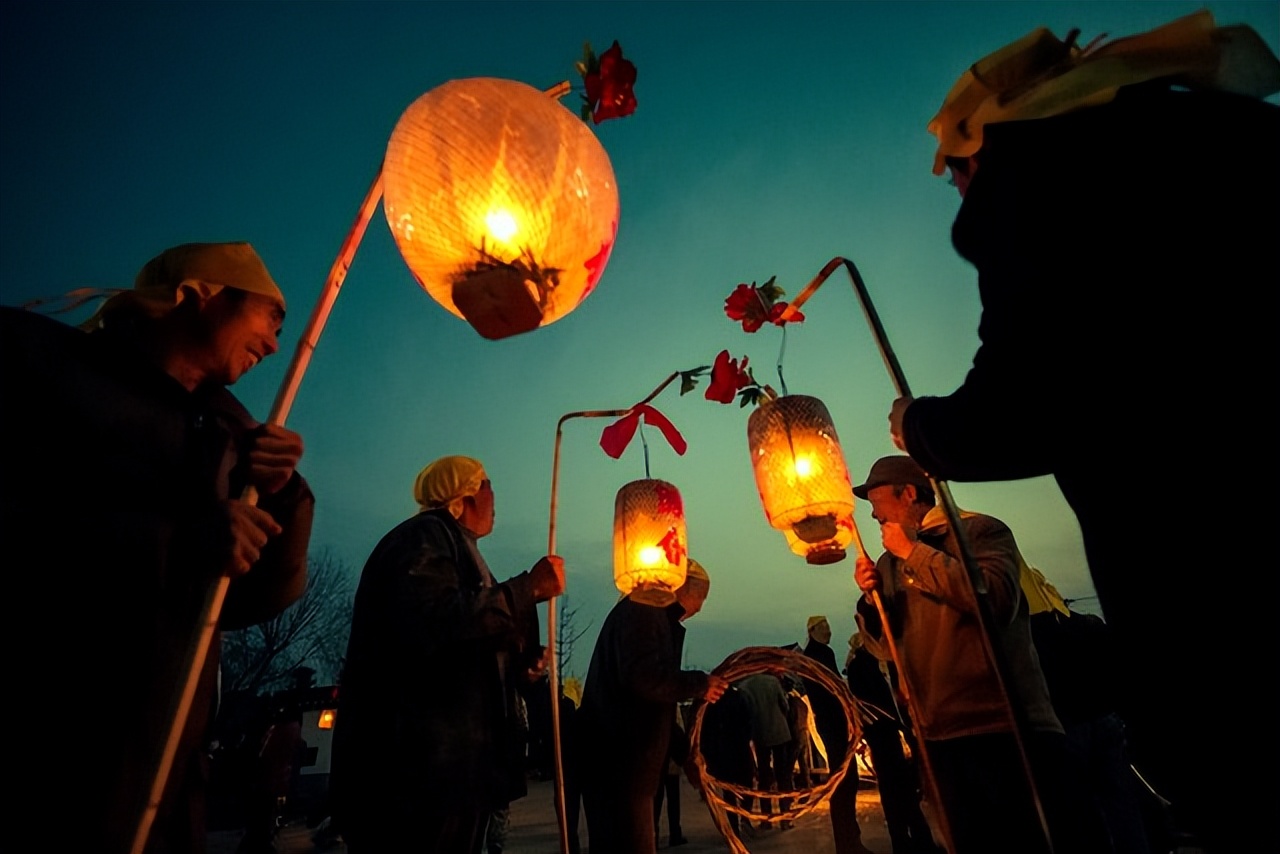 2023年中元节在哪一天?祭祖烧纸有些什么禁忌,早看早知道