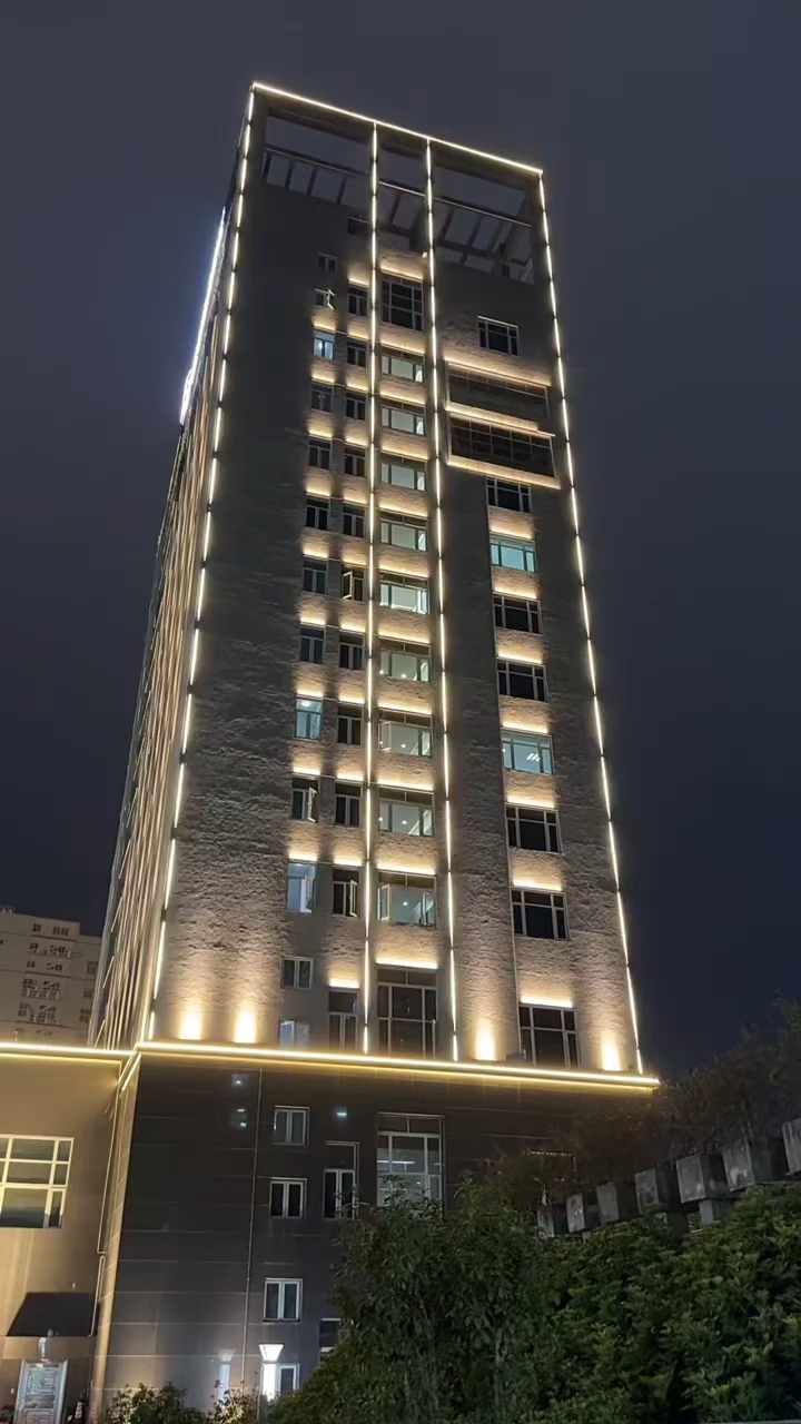 led线条灯效果,楼体亮化效果,单色dmx512外控线条灯