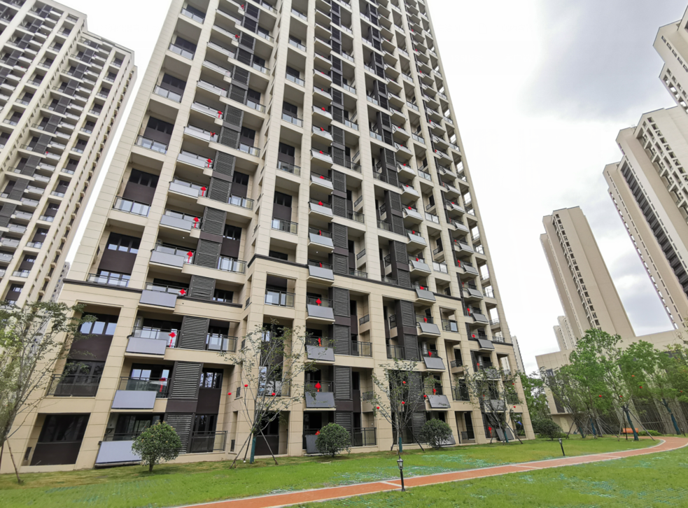 业主点赞阜阳这个高颜值小区交付象牙白外立面大片草坪