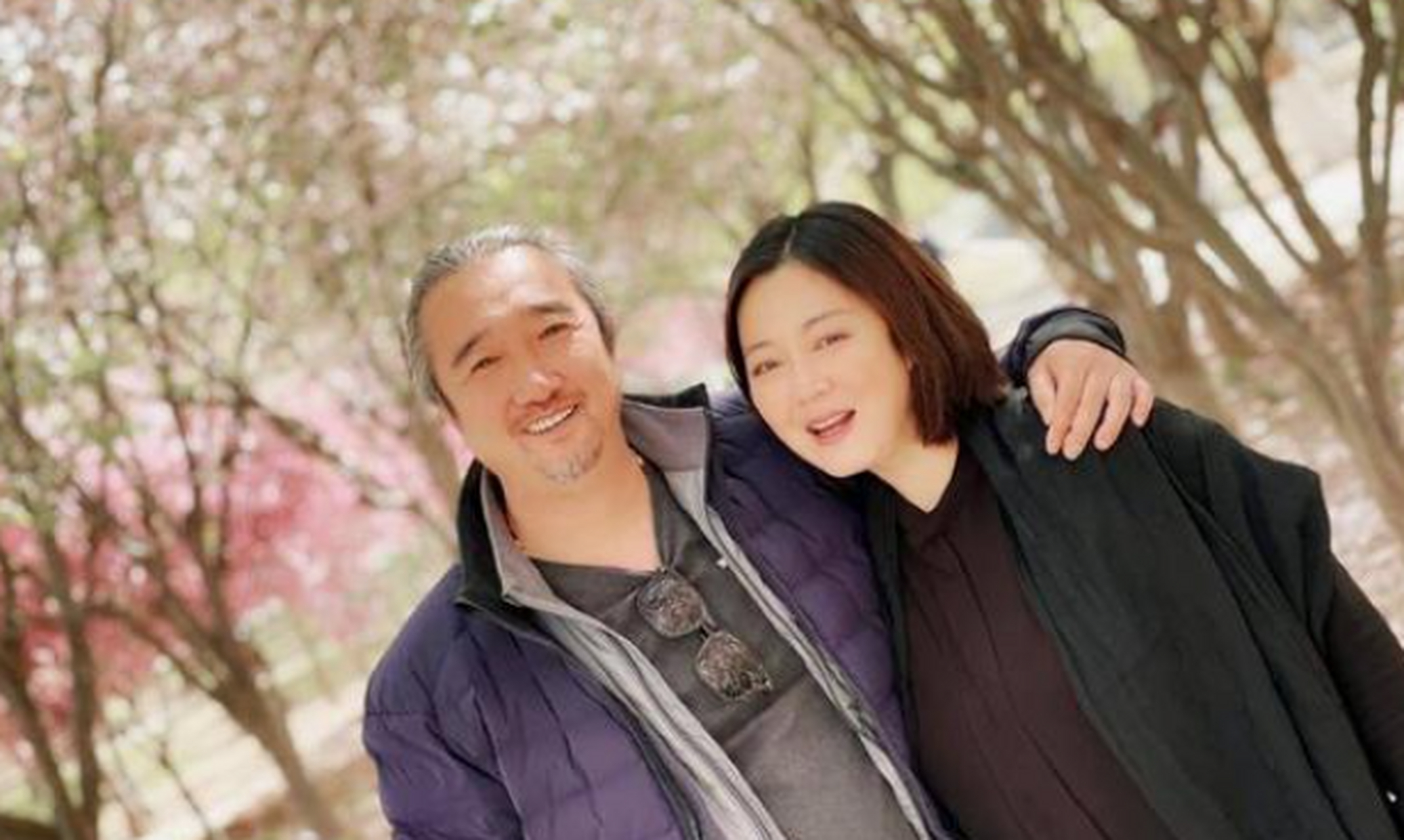 2003年,王茜华瞒着丈夫周京,悄悄地把肚子里的孩子打掉,周京大发雷霆