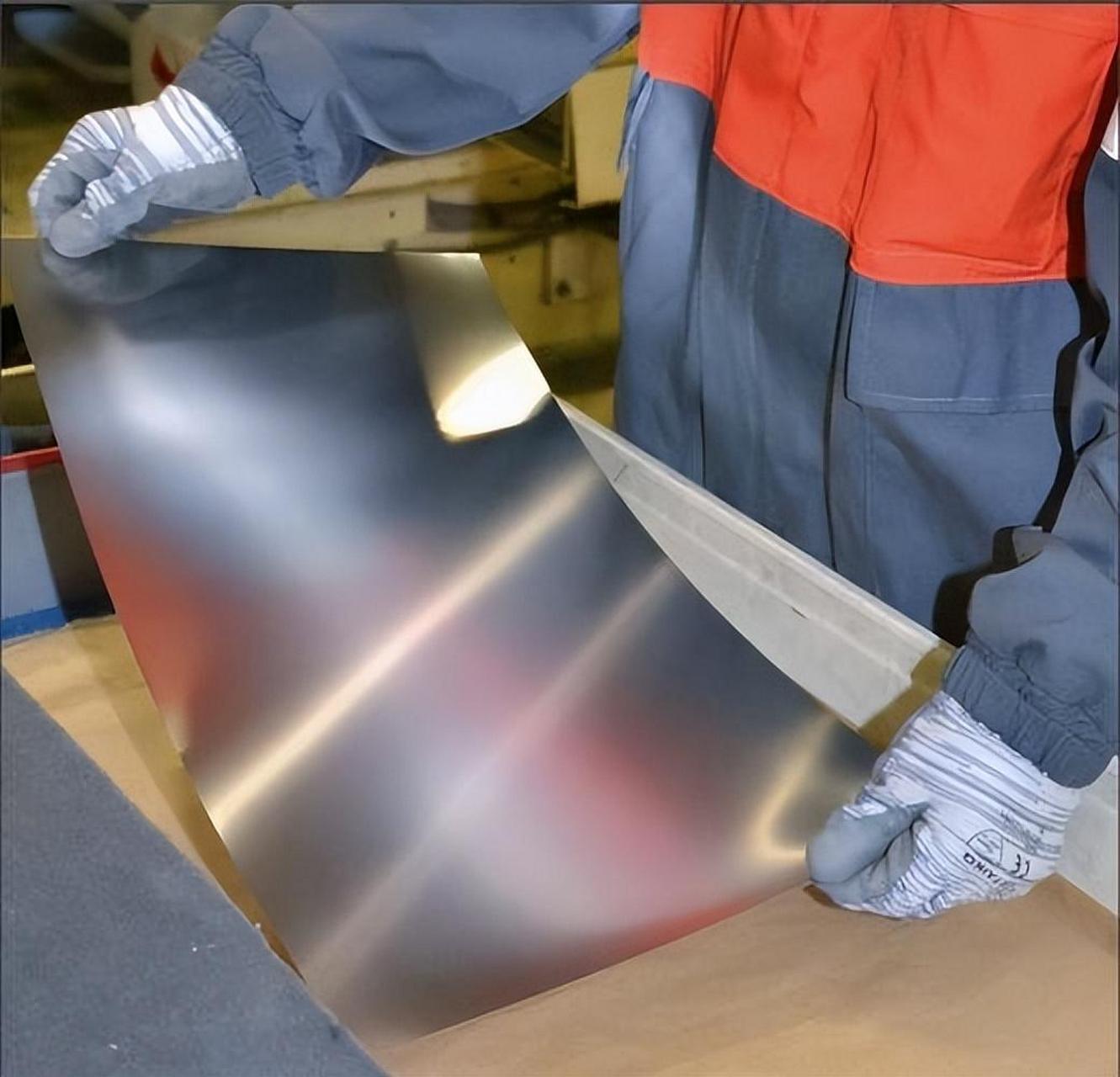 实际上,这种特殊的镍铁合金,只有0.