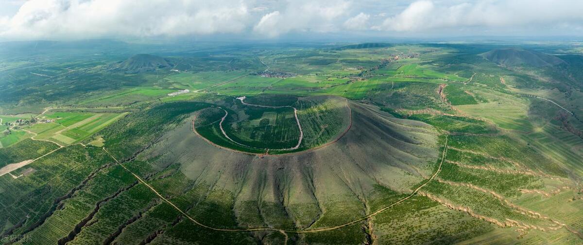 大同火山群,壮观奇特的免费国家地质公园,唯一建在火山顶的寺庙