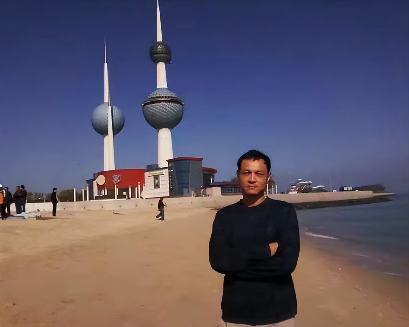 我70后河南人,科威特打工,月薪20000变2000,没钱回家绝处逢生