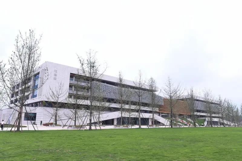 祝贺:吉利学院成都校区落成,北京大学战略支持,面向全国招生