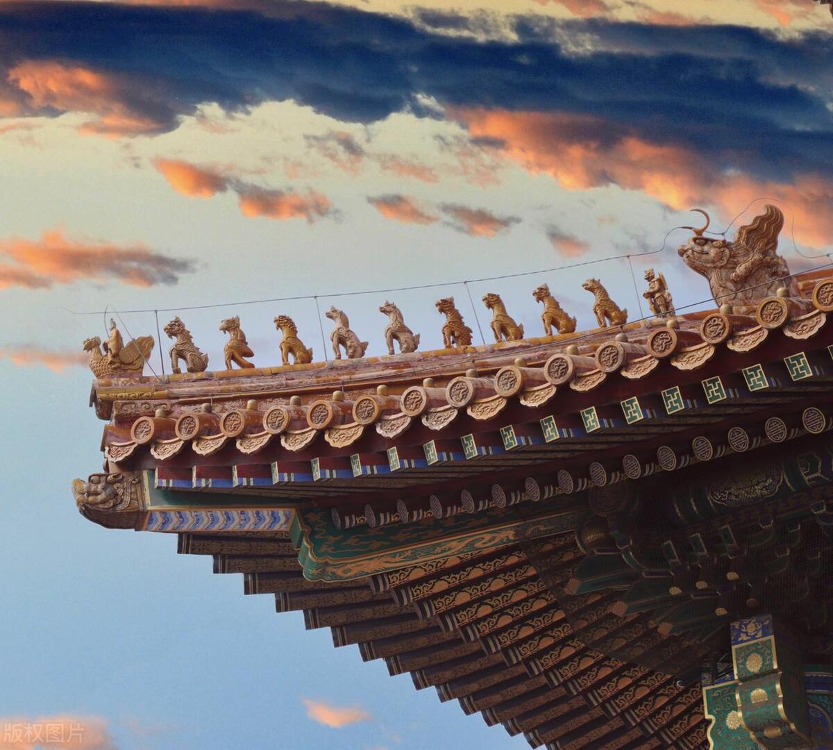 成语"高屋建瓴"的"瓴"指的是什么?盛水的瓶子还是成堆的瓦片