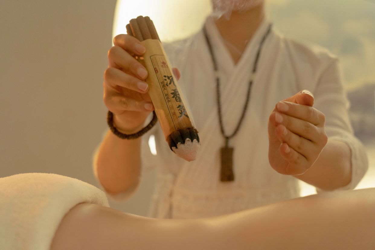 小雪|寒未深而雪未大,补肾防寒沉香灸