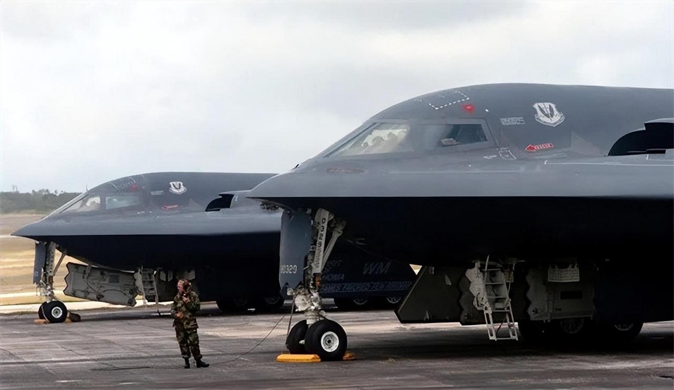 如果我们得到一架美国b2轰炸机,能不能仿制出来?